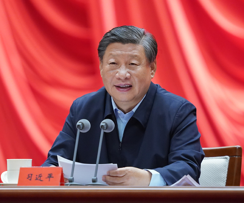 　　9月1日，2021年秋季學(xué)期中央黨校（國家行政學(xué)院）中青年干部培訓(xùn)班在中央黨校開班。中共中央總書記、國家主席、中央軍委主席習(xí)近平在開班式上發(fā)表重要講話。新華社記者 申宏 攝